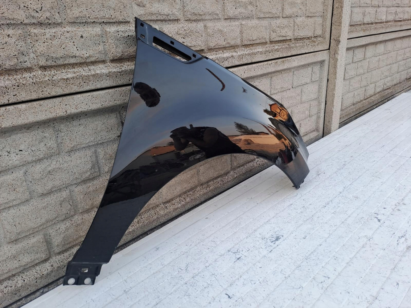 KIA SOUL 13-19 BŁOTNIK PRZEDNI PRAWY - (16178341442)