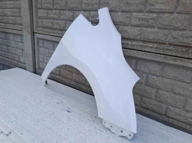 TOYOTA VERSO LIFT BŁOTNIK PRZEDNI PRAWY - (16197882794)