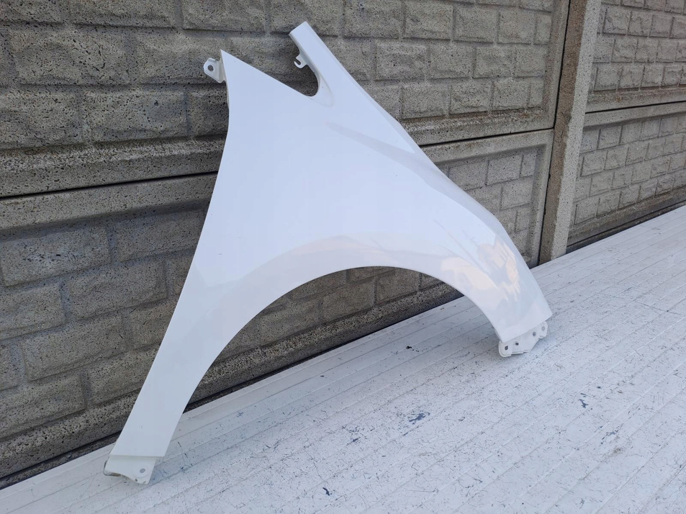 TOYOTA VERSO LIFT BŁOTNIK PRZEDNI PRAWY - (16197882794)