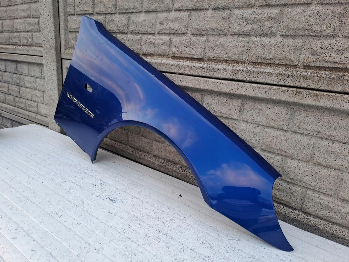 MERCEDES SLK W170 R170 96-04 BŁOTNIK PRAWY PRZEDNI - (16197926177)