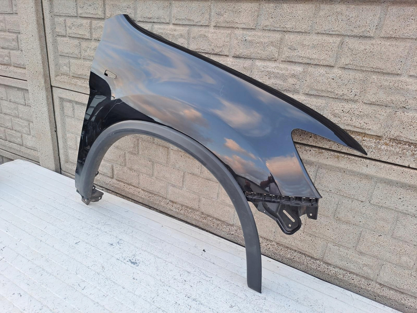 MITSUBISHI ASX 15-20 LIFT BŁOTNIK PRAWY PRZEDNI - (16205596827)