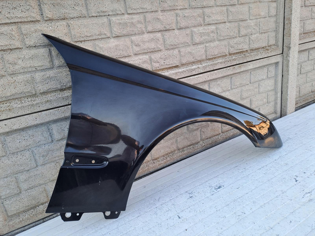 BŁOTNIK PRAWY MERCEDES E KLASA W211 2002 - 2009 - (16230934656)