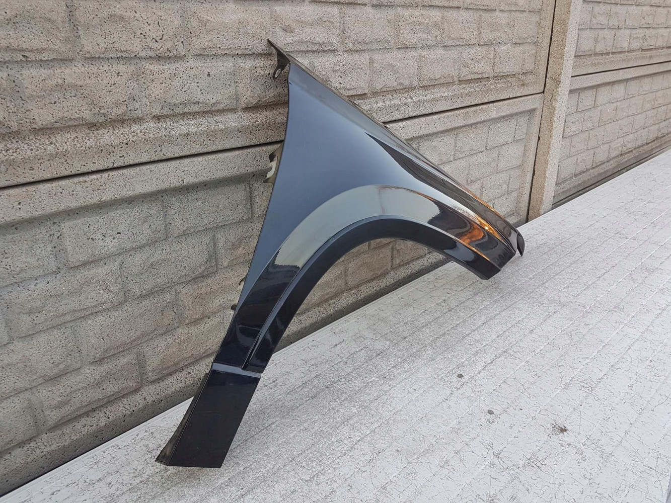 SEAT ATECA 2016 - 2019 BŁOTNIK PRZEDNI PRAWY - (11974226750)