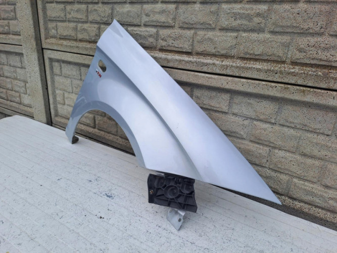 SEAT ALTEA TOLEDO III 04-12 BŁOTNIK PRAWY PRZEDNI - (16259517048)