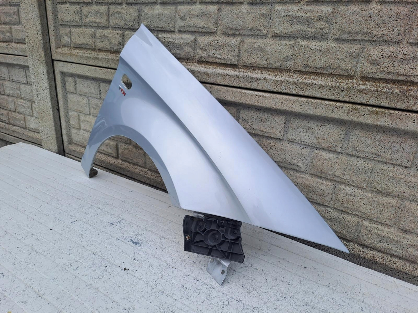 SEAT ALTEA TOLEDO III 04-12 BŁOTNIK PRAWY PRZEDNI - (16259517048)