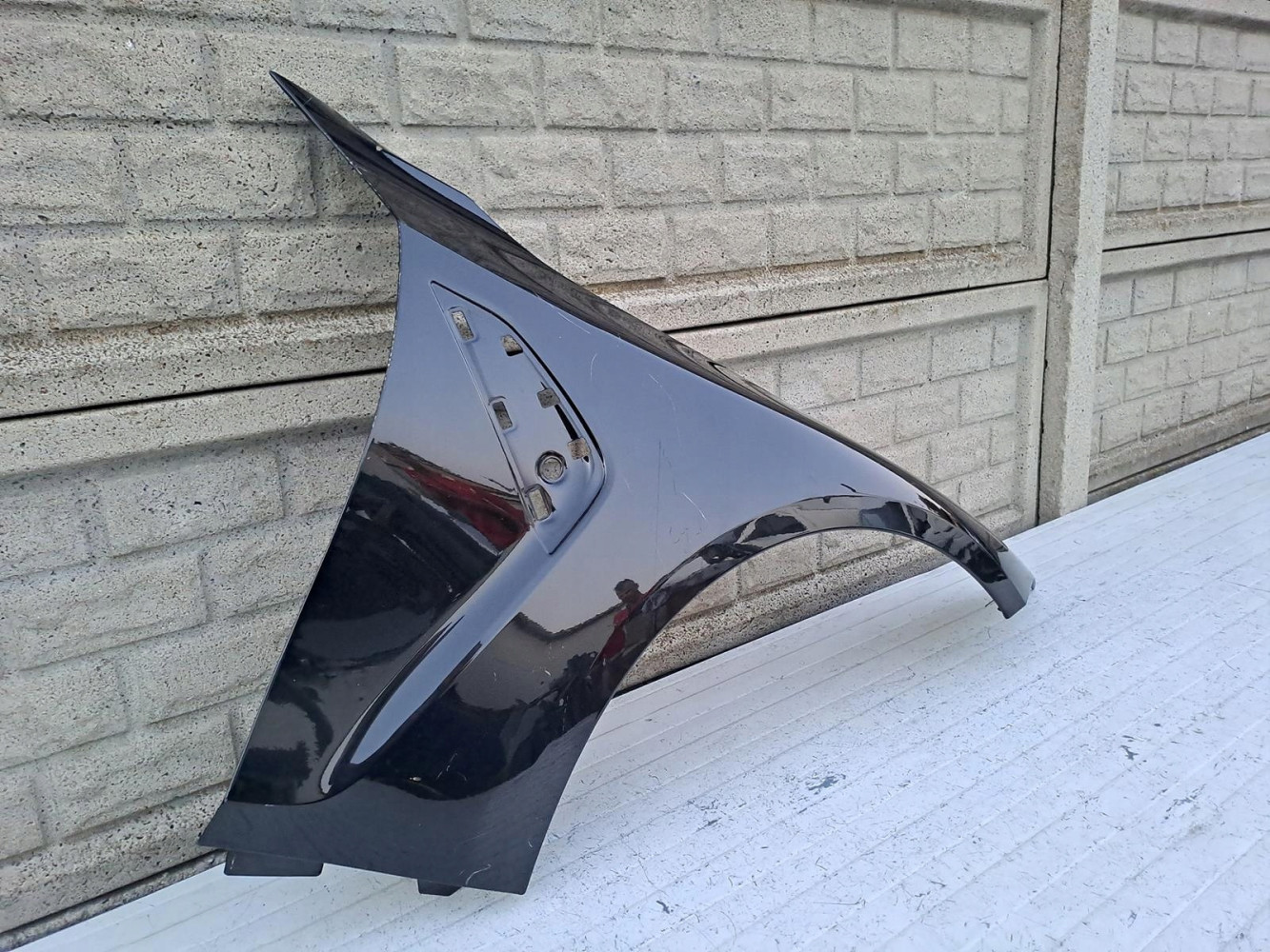 BMW M3 G80 BŁOTNIK PRAWY PRZEDNI - (16259760256)