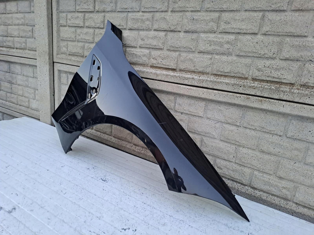 BMW M3 G80 BŁOTNIK PRAWY PRZEDNI - (16259760256)