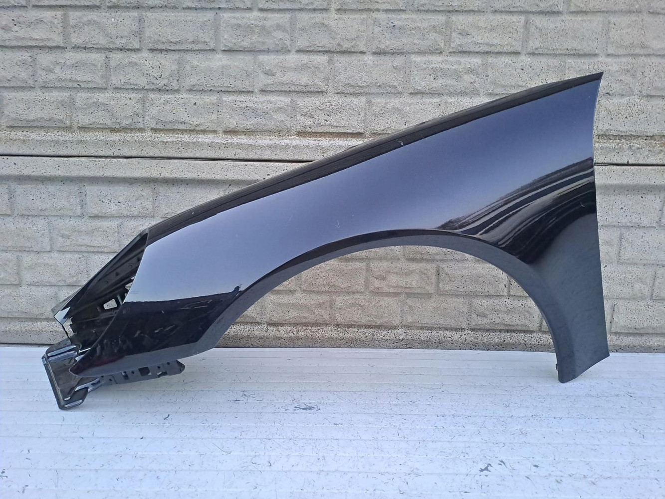 PORSCHE CARRERA 911 991 BŁOTNIK PRZEDNI LEWY - (16259821342)