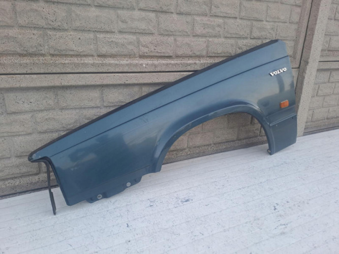 VOLVO 740 VOLVO 760 1984-92 BŁOTNIK PRZEDNI LEWY - (16267455105)
