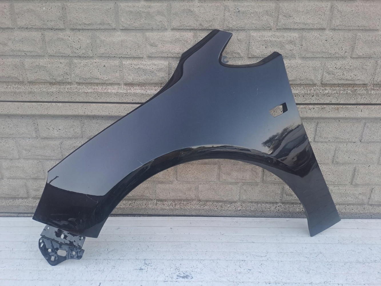 OPEL ASTRA 4 IV J GTC CASCADA 2009-2016 BŁOTNIK PRZEDNI LEWY - (16267577007)