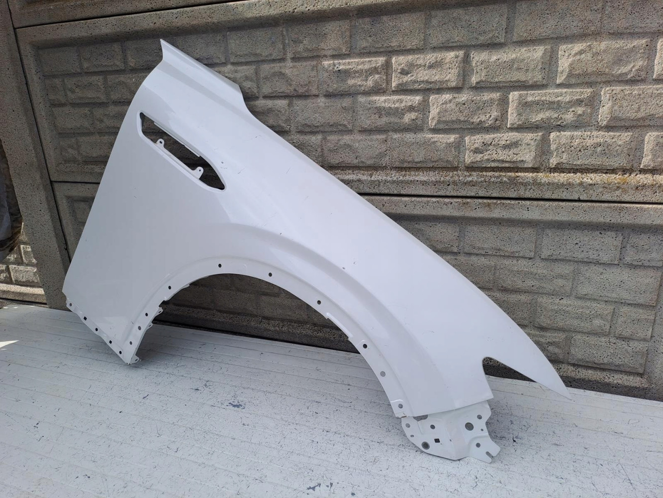 MAZDA CX60 CX-60 BŁOTNIK PRAWY PRZEDNI - (16316716152)