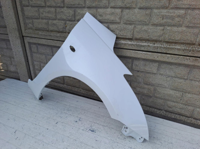 SUZUKI SWIFT Mk7 10-17 BŁOTNIK PRZEDNI PRAWY - (16353185413)