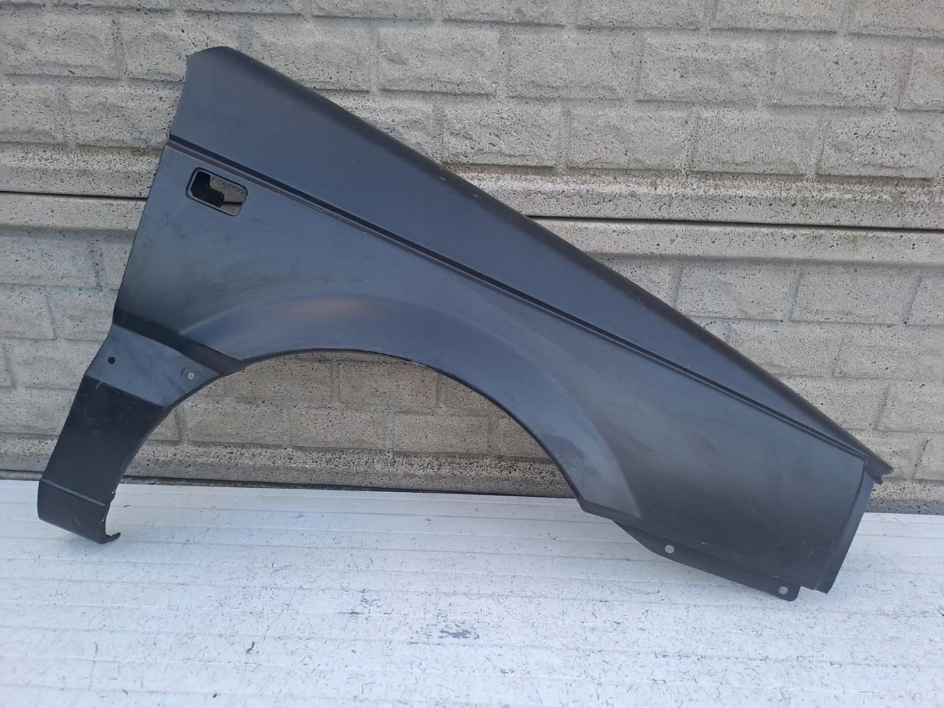 BŁOTNIK PRZEDNI PRAWY VW PASSAT B3 1988 - 93 - (16378274729)