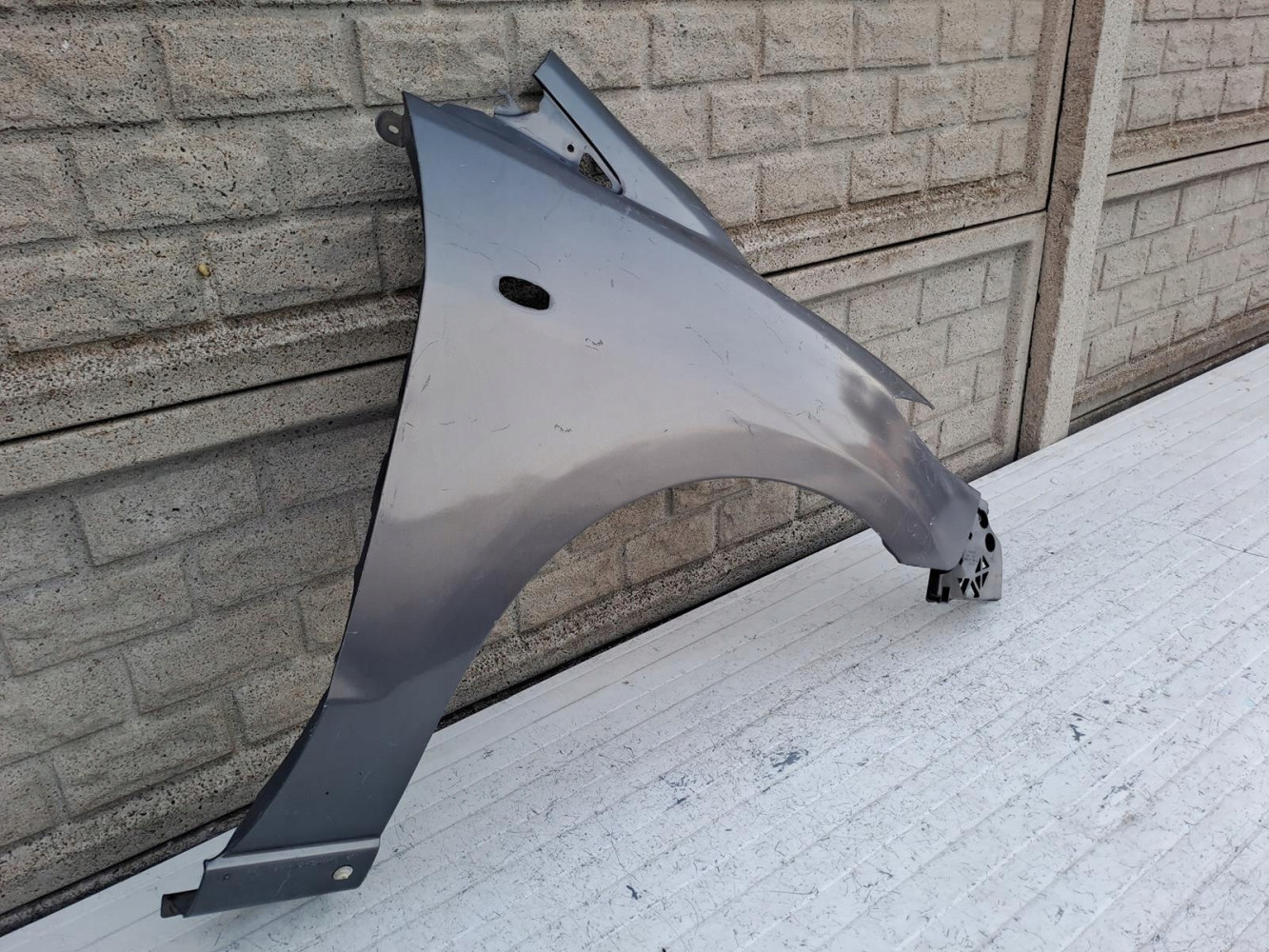 MAZDA 5 V 2005 - 2010 BŁOTNIK PRAWY PRZEDNI - (16378517684)