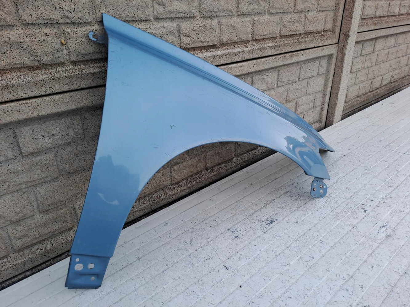 VOLVO S40 V50 04-12 BLOTNIK PRZEDNI PRAWY - (16378557865)