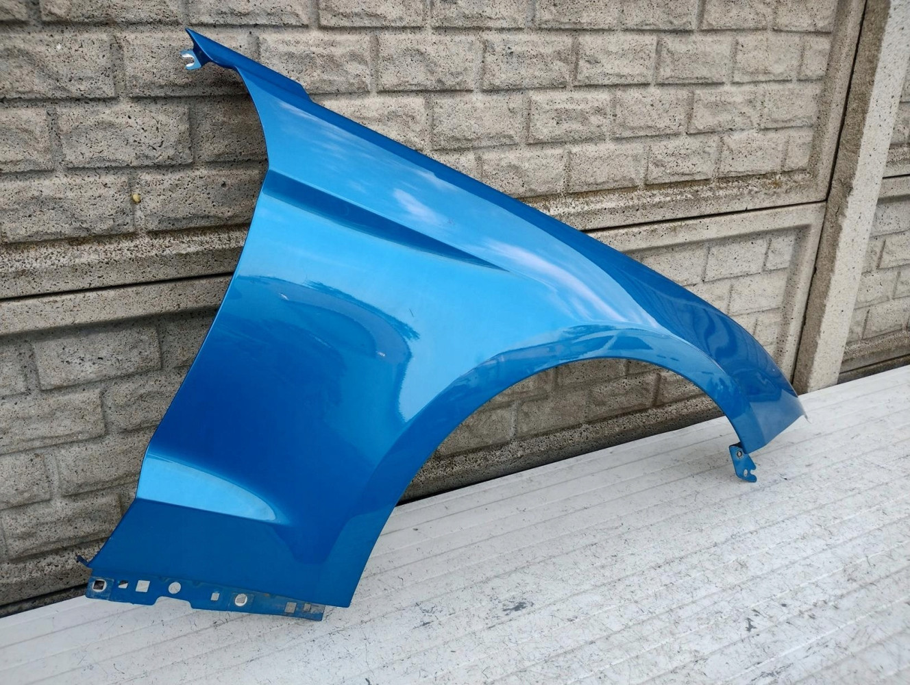 FORD MUSTANG VI LIFT 18 - 22 BŁOTNIK PRZEDNI PRAWY - (16408062924)