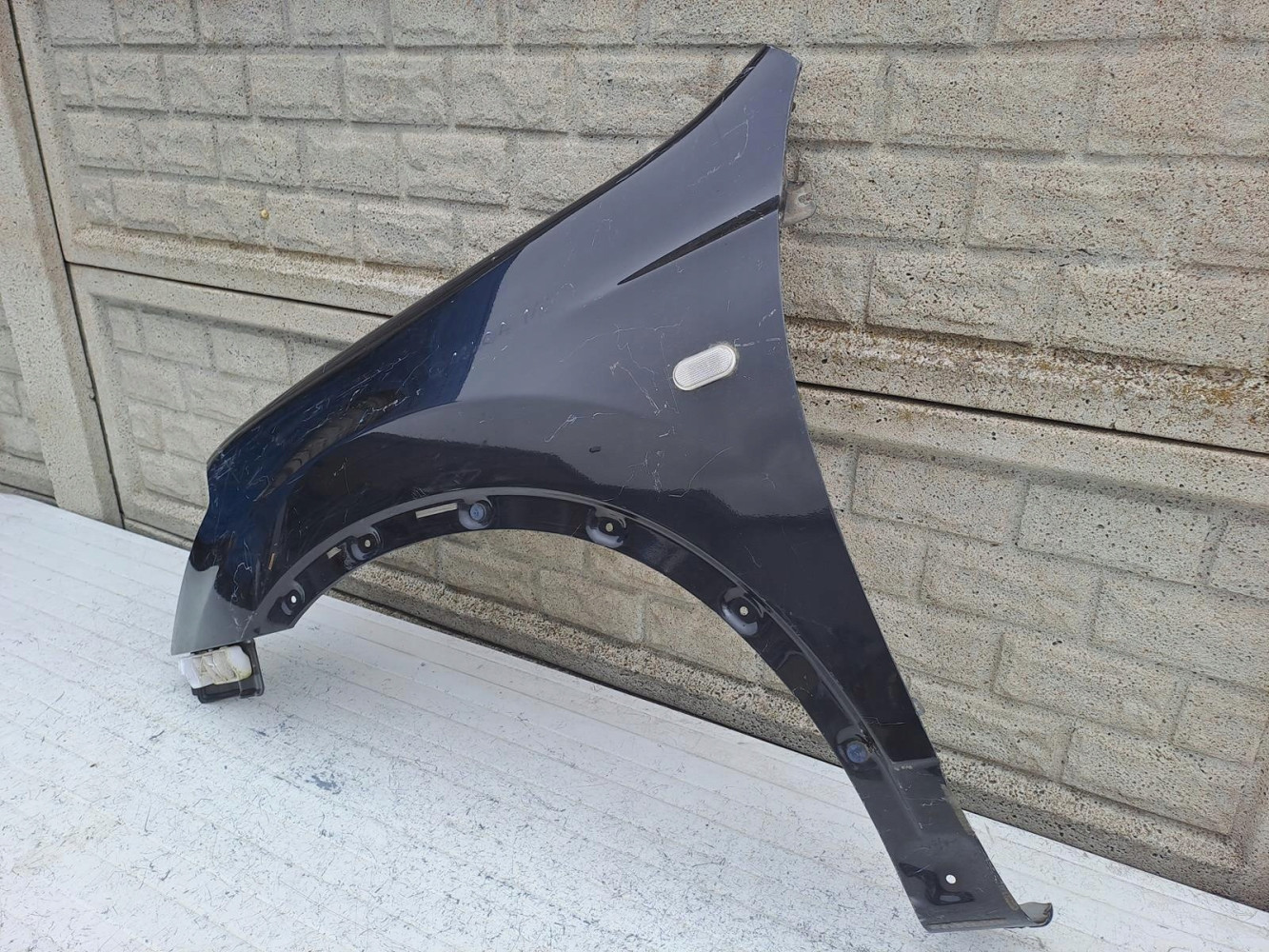 NISSAN QASHQAI 06-09 BŁOTNIK PRZEDNI LEWY - (16408491131)