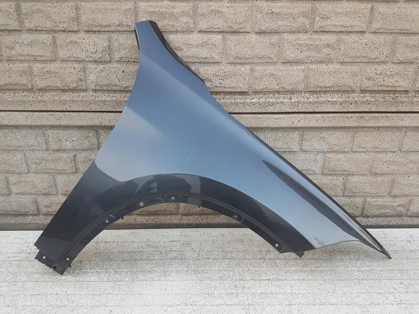 BŁOTNIK PRAWY PRZEDNI BMW X1 F48 2015 - 2022 - (11978228380)