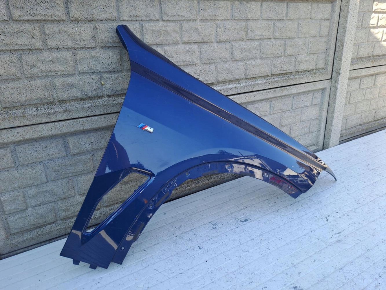BMW X5 G05 2019-2024 BŁOTNIK PRZEDNI PRAWY - (16438932985)