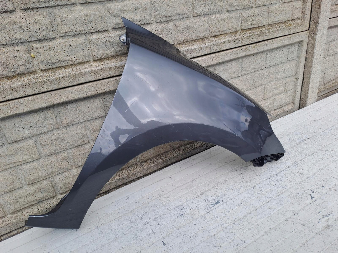SUZUKI SWIFT MK8 17 -24 BŁOTNIK PRZEDNI PRAWY - (16477621147)