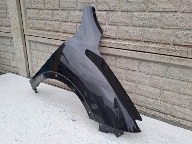 NISSAN JUKE 14-19 LIFT BŁOTNIK PRAWY PRZEDNI - (16478294180)
