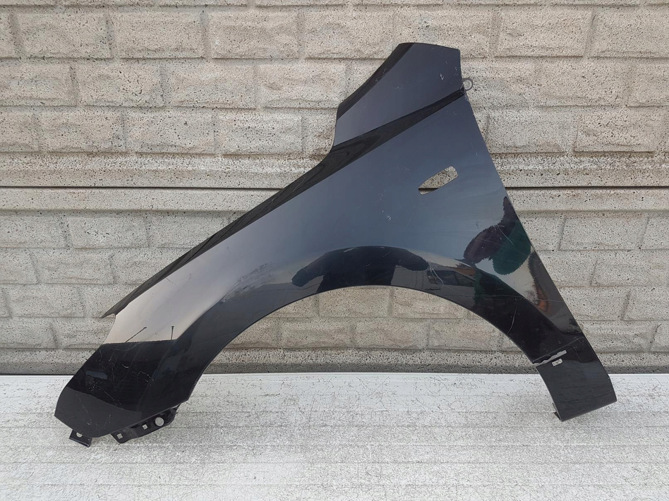 HYUNDAI I30 i30 10 -13 BŁOTNIK LEWY PRZEDNI - (11982098073)