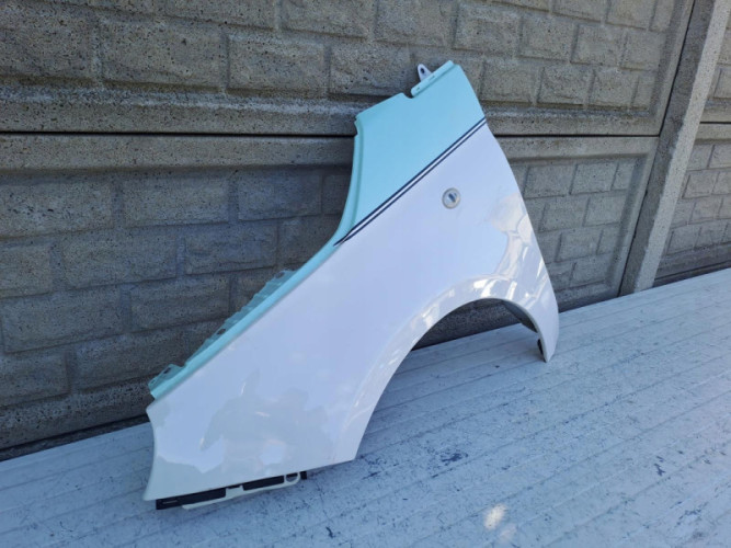 FIAT 500 2007-2017 BŁOTNIK LEWY PRZEDNI - (16557674976)