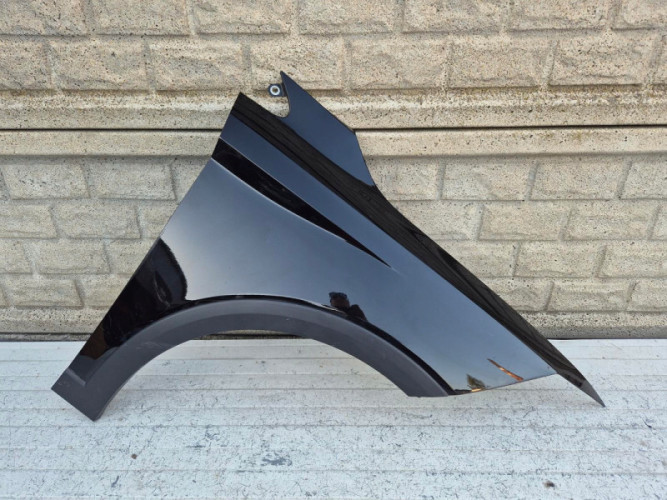 SEAT ARONA BŁOTNIK PRZEDNI PRAWY - (16557823584)