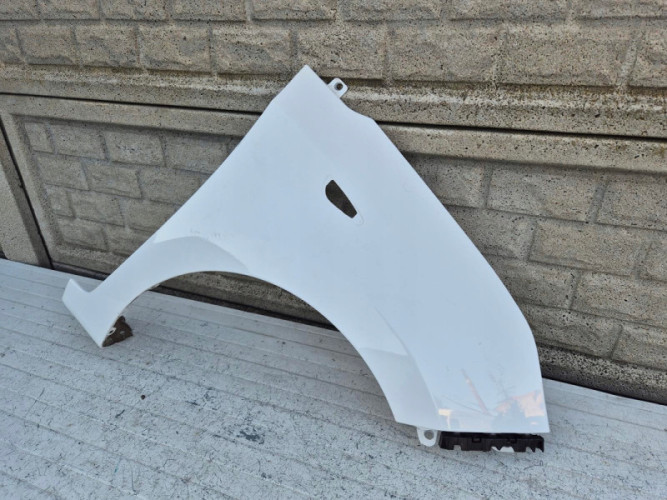 HYUNDAI I10 i 10 14-20 BŁOTNIK PRAWY PRZÓD - (16557833083)