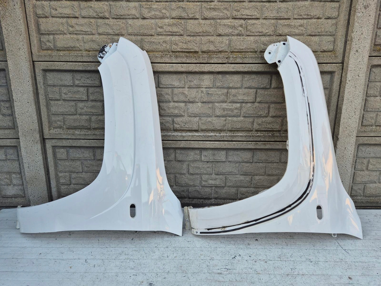 VW AMAROK 2H0 2012-202 BŁOTNIK LEWY PRZEDNI - (16557916365)