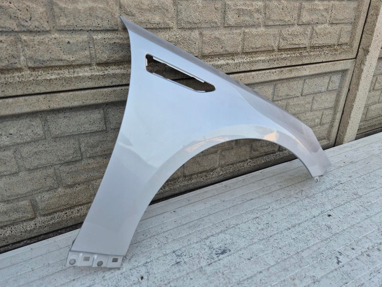 KIA OPTIMA LIFT 15-22 BŁOTNIK PRZEDNI PRAWY - (16557954054)
