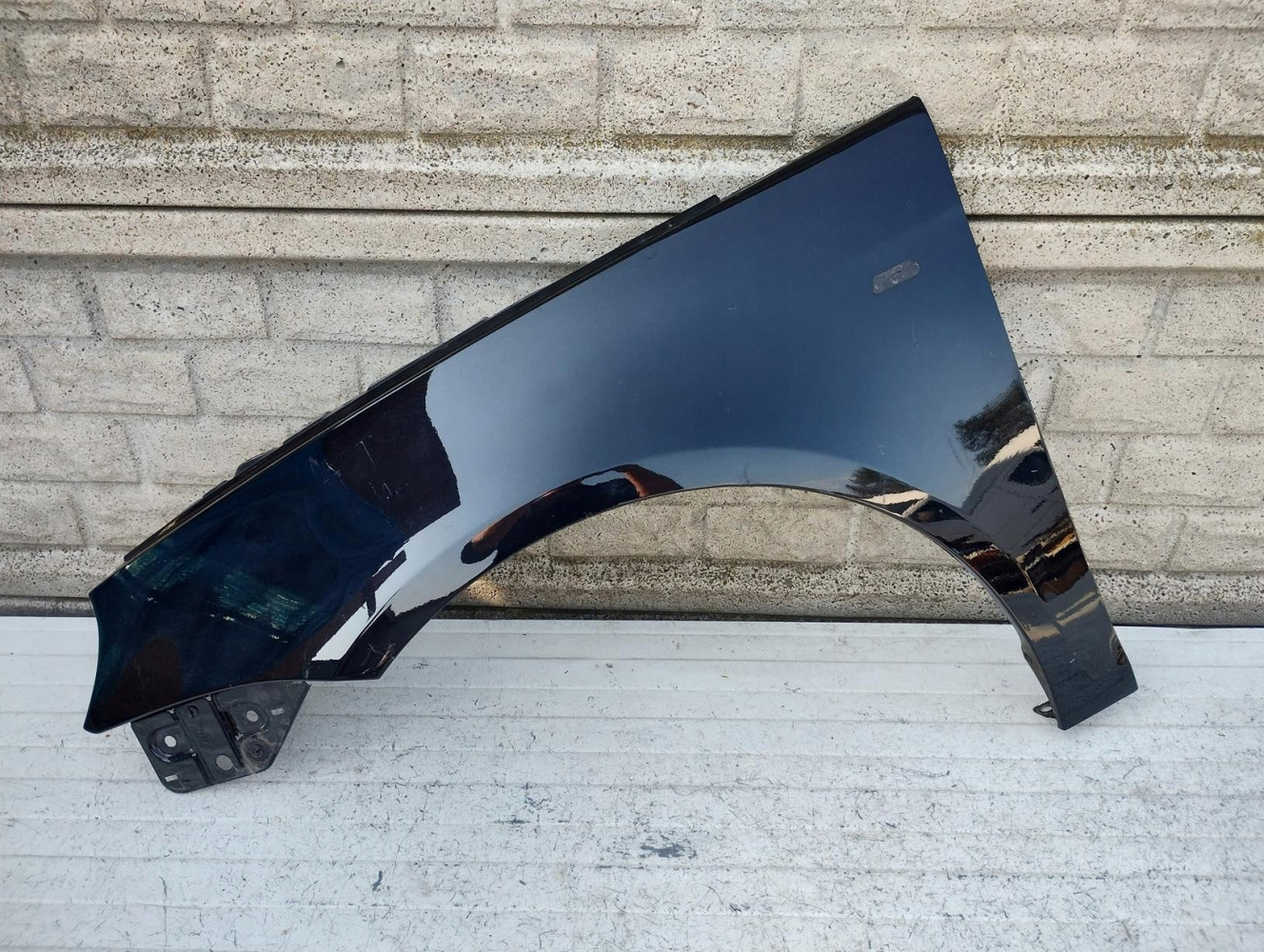 VW EOS 2006-2015 BŁOTNIK PRZEDNI LEWY - (16585973231)