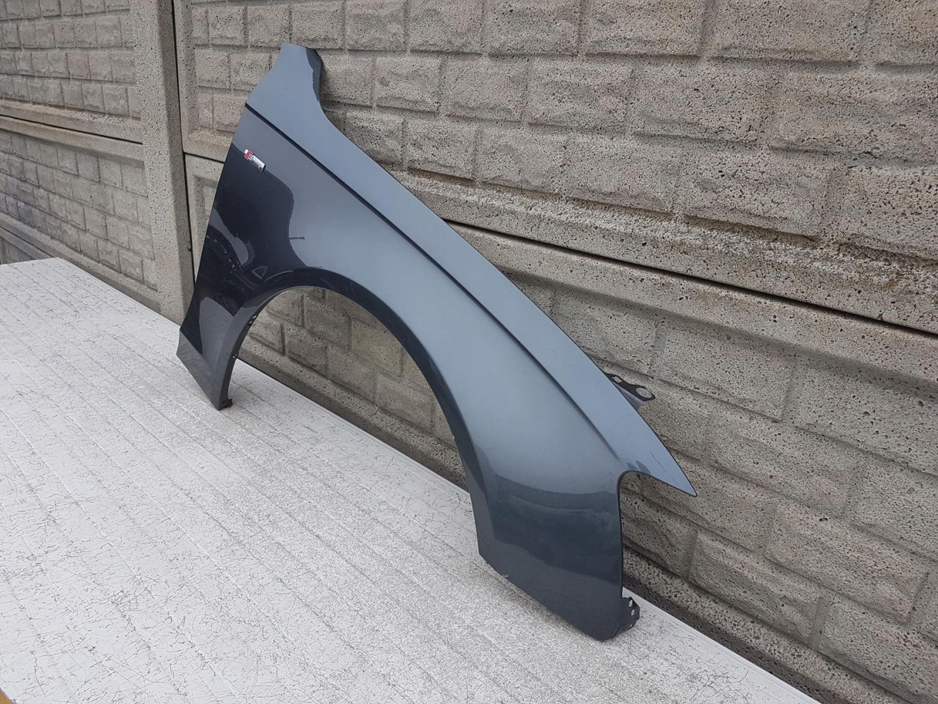 AUDI A4 B8 LIFT 12-16 BŁOTNIK PRZEDNI PRAWY - (11984052711)