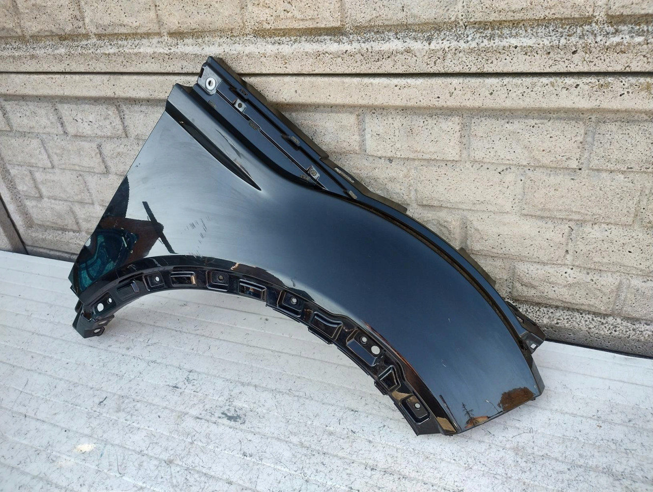 LAND ROVER EVOQUE 12-18 BŁOTNIK PRZEDNI PRAWY - (16586022723)