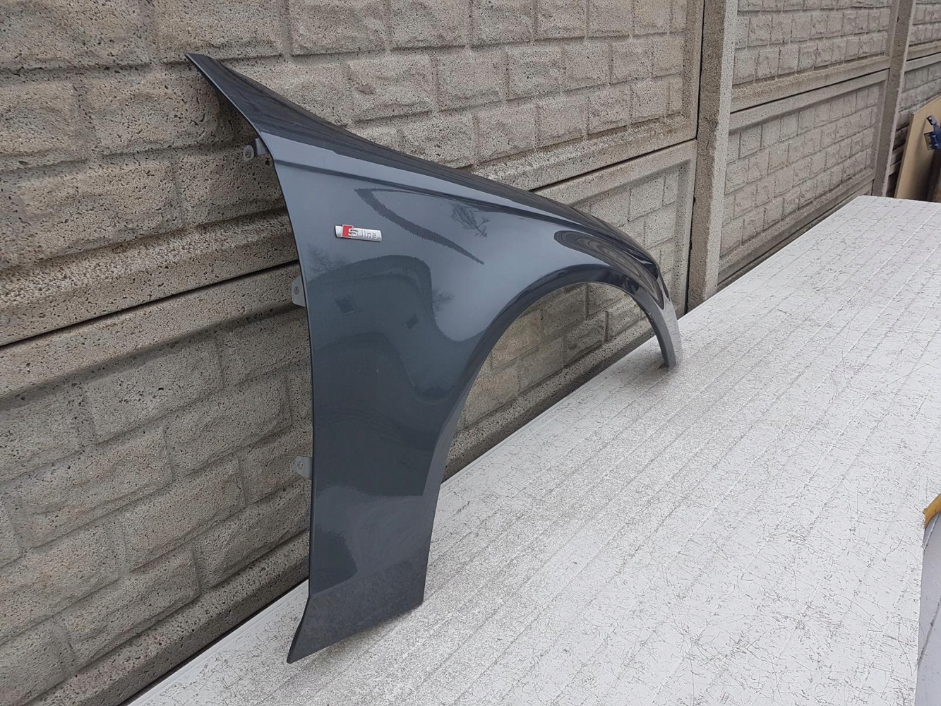 AUDI A4 B8 LIFT 12-16 BŁOTNIK PRZEDNI PRAWY - (11984052711)