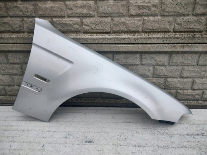 BMW E46 e46 COMPACT BŁOTNIK PRAWY PRZEDNI BEZ RDZY - (16607817156)