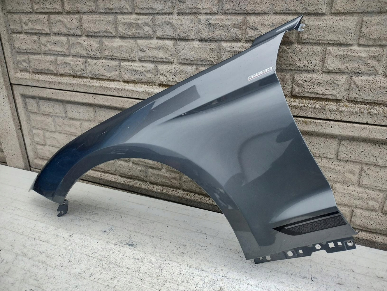 FORD MUSTANG VI LIFT 2018-23 BŁOTNIK LEWY - (16608089954)