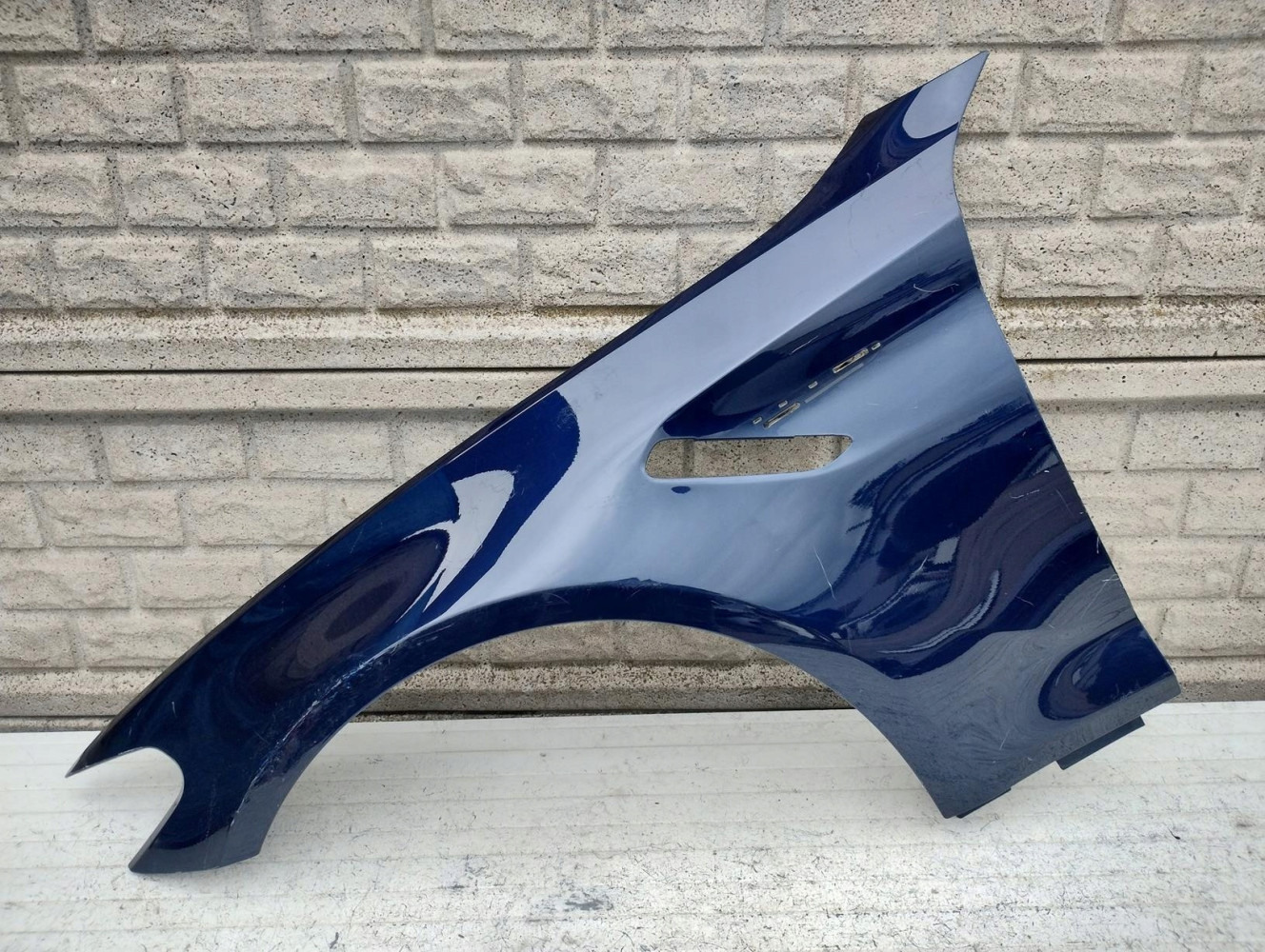 BMW M5 F90 BŁOTNIK PRZEDNI LEWY - (16624611688)