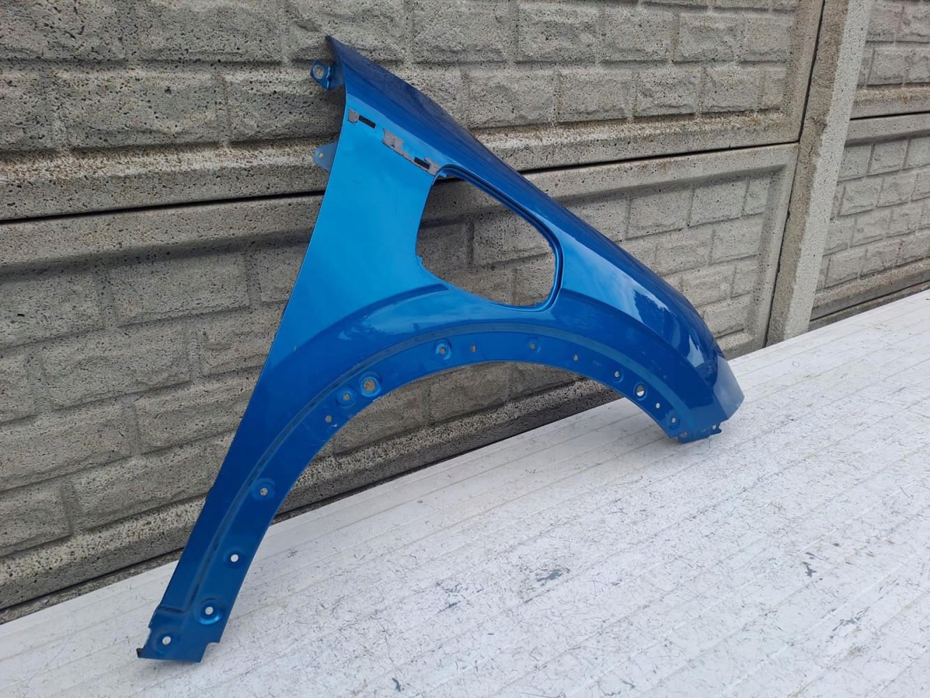 BYD ATTO 3 BŁOTNIK PRAWY - (16690347164)