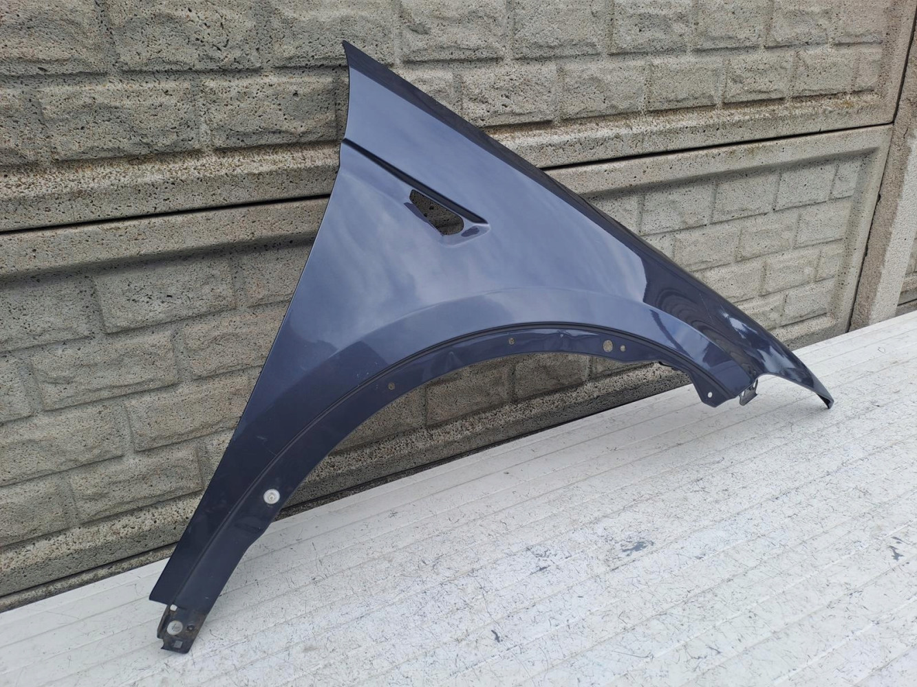 TESLA MODEL X BŁOTNIK PRAWY PRZEDNI - (16690375588)