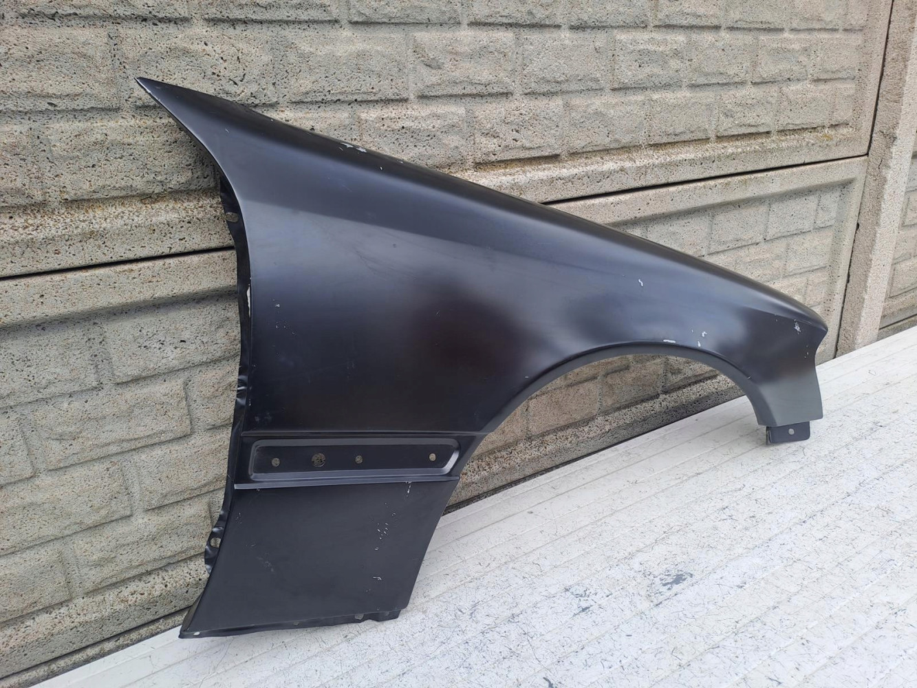 MERCEDES C KLASA W 202 W202 93-01 BŁOTNIK PRAWY PRZEDNI - (16690685219)