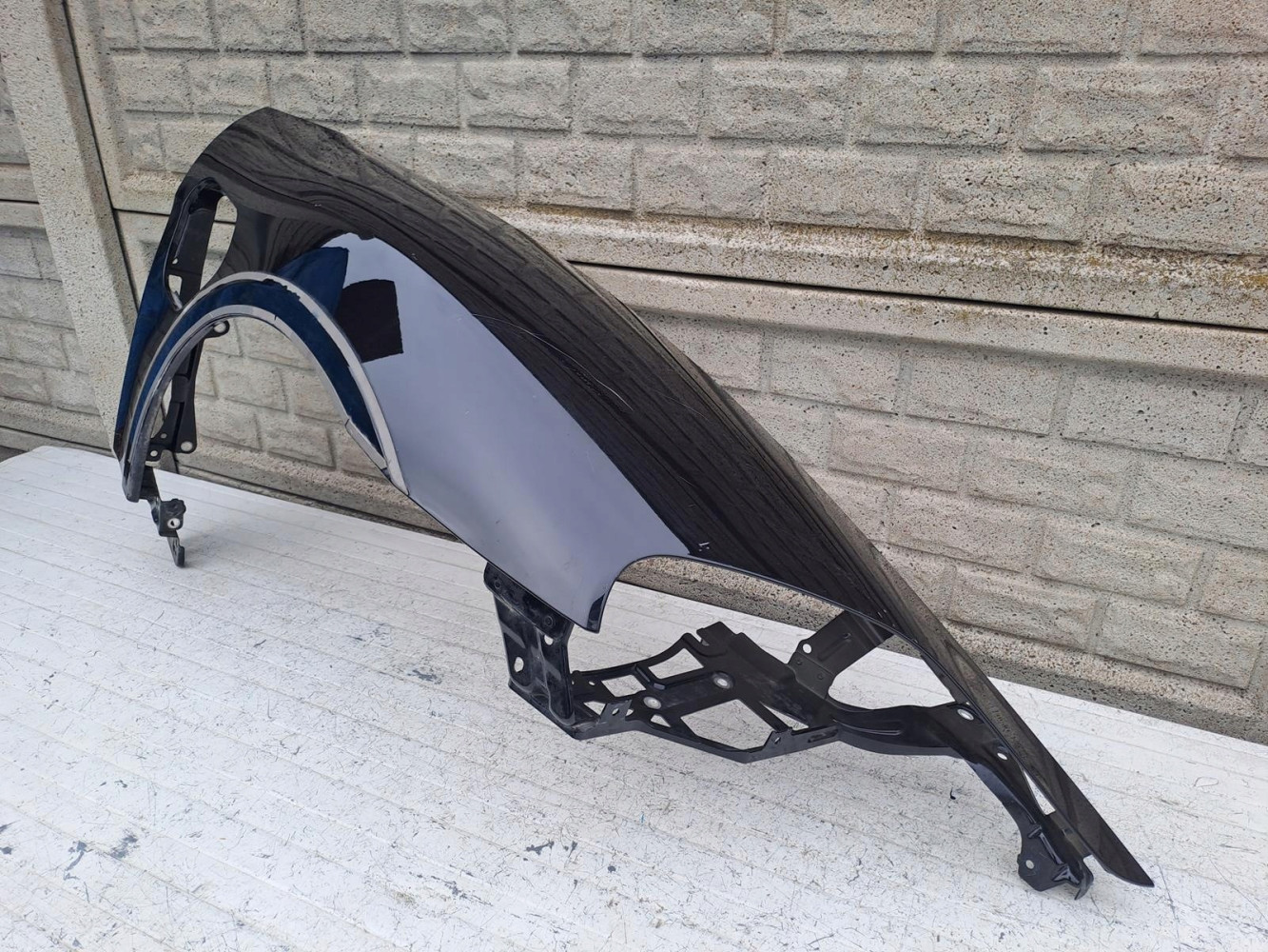 PORSCHE TAYCAN 9J1 9 J BŁOTNIK PRZEDNI PRAWY - (16696713666)