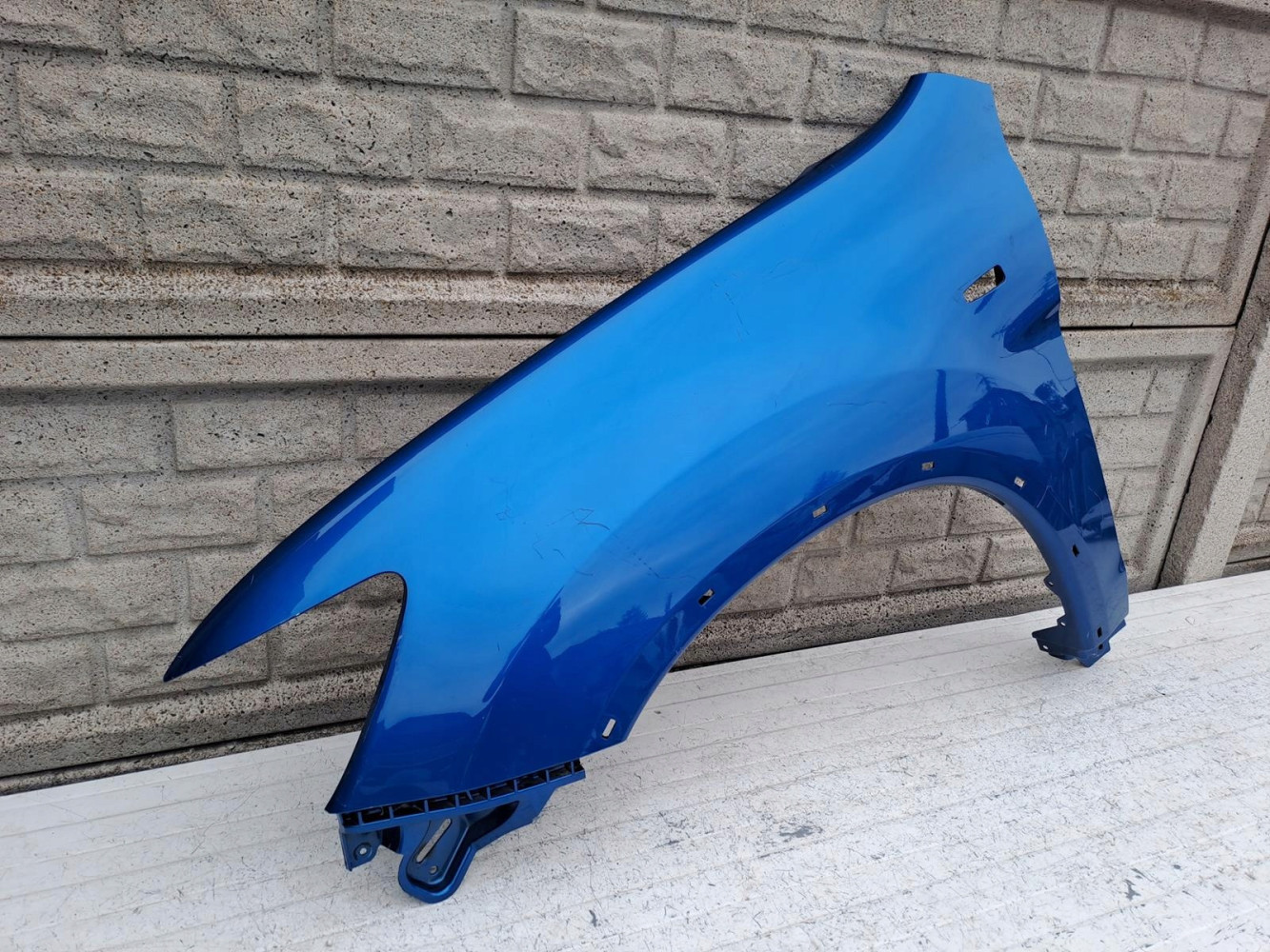 MITSUBISHI ASX 15-20 LIFT BŁOTNIK LEWY PRZEDNI - (16743364410)