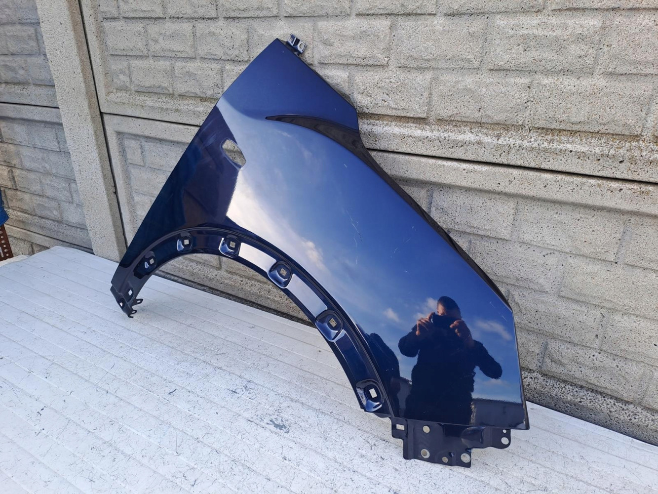 SSANGYONG TIVOLI LIFT 19- BŁOTNIK PRAWY PRZEDNI - (16743667856)