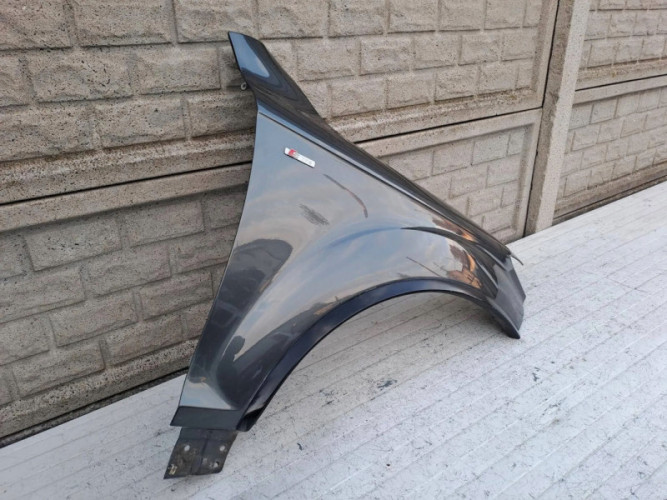 BŁOTNIK PRZEDNI PRAWY AUDI Q7 4L 05-15 - (16778141911)