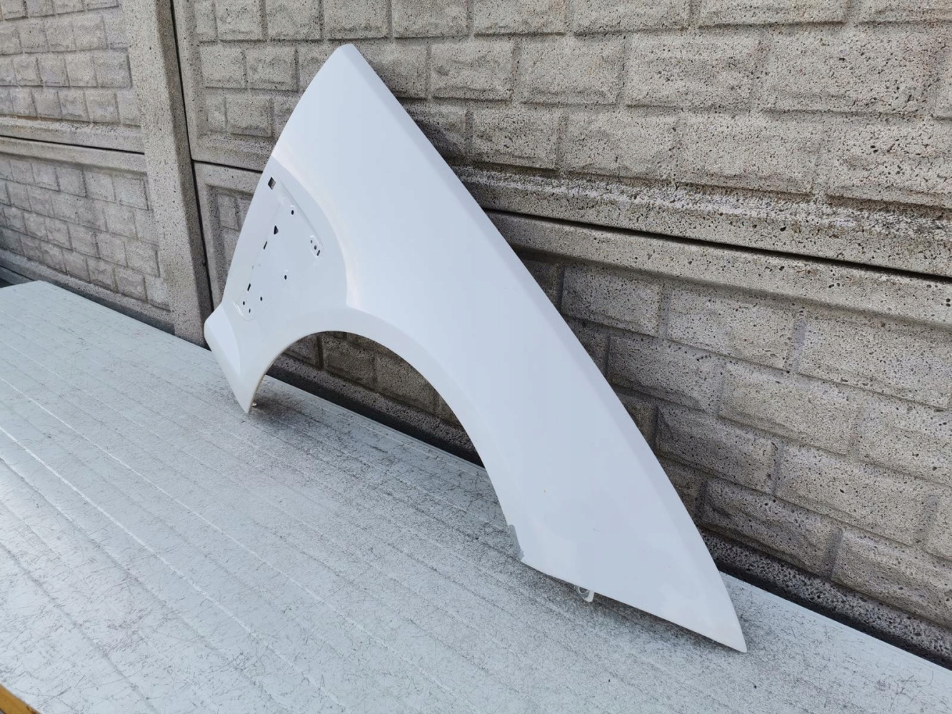 JAGUAR XF LIFT 2011-2015 BŁOTNIK PRZEDNI PRAWY - (12152565365)