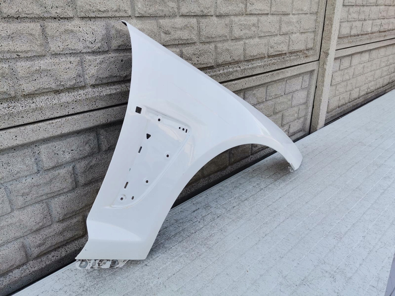 JAGUAR XF LIFT 2011-2015 BŁOTNIK PRZEDNI PRAWY - (12152565365)
