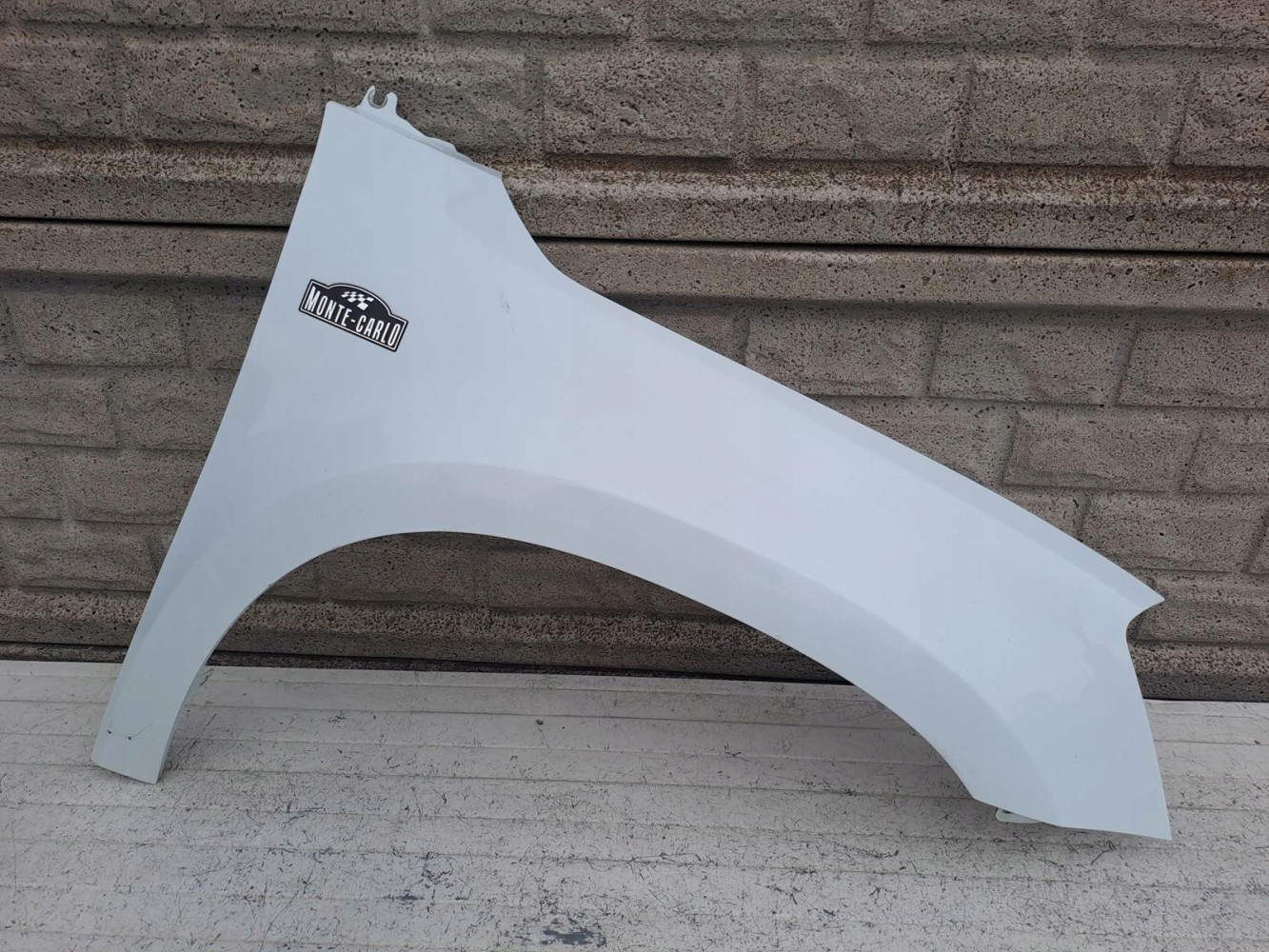 BŁOTNIK PRZEDNI PRAWY SKODA YETI LIFT 13-18 - (16797438177)