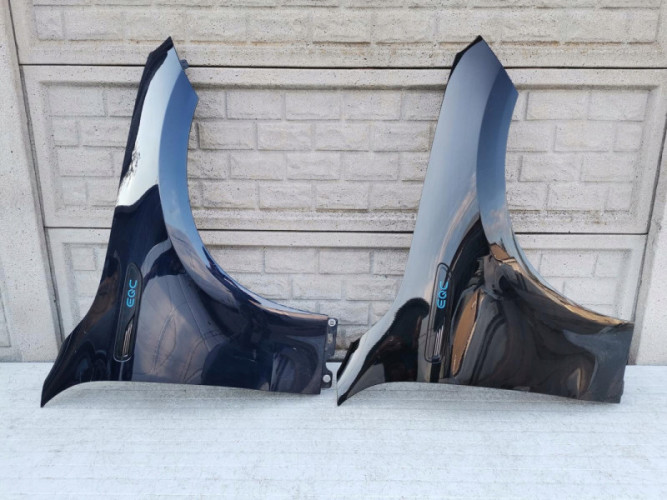 MERCEDES EQC W293 W 293 BŁOTNIK PRZEDNI PRAWY - (12152643860)