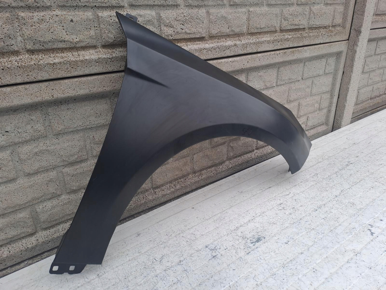 FORD FOCUS MK3 11-18 BŁOTNIK PRZEDNI PRAWY - (16808731104)